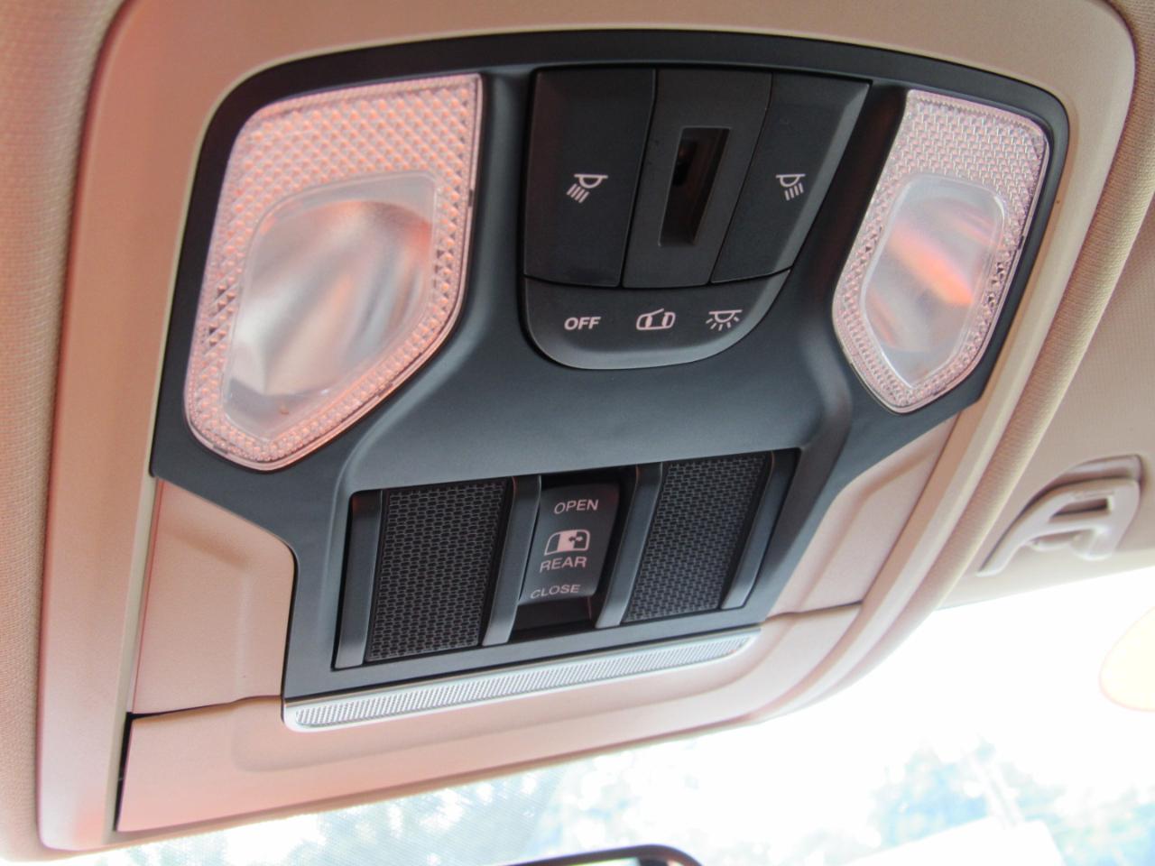 RAM 3500 Tradesman Crew Cab 4WD 2020