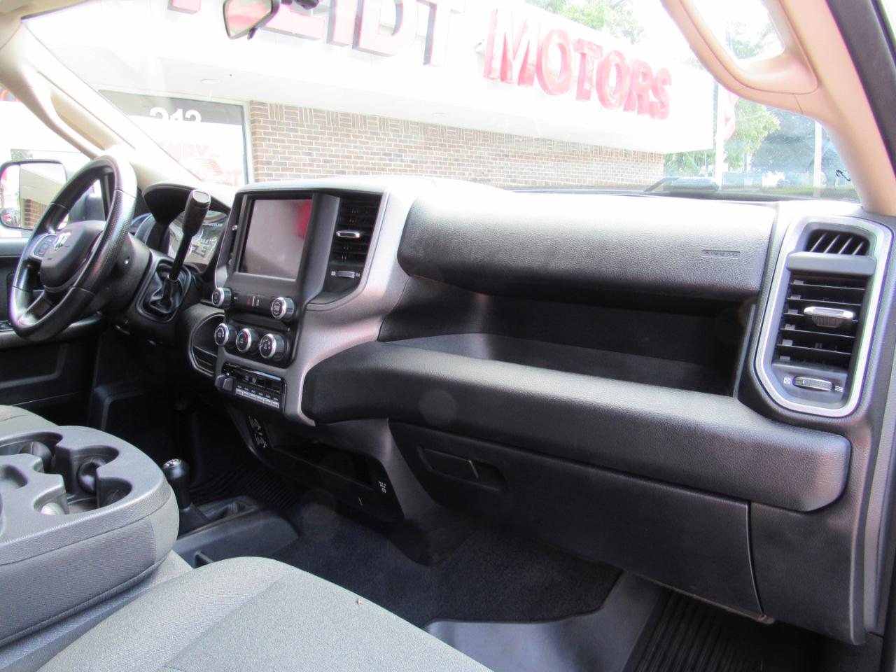 RAM 3500 Tradesman Crew Cab 4WD 2020