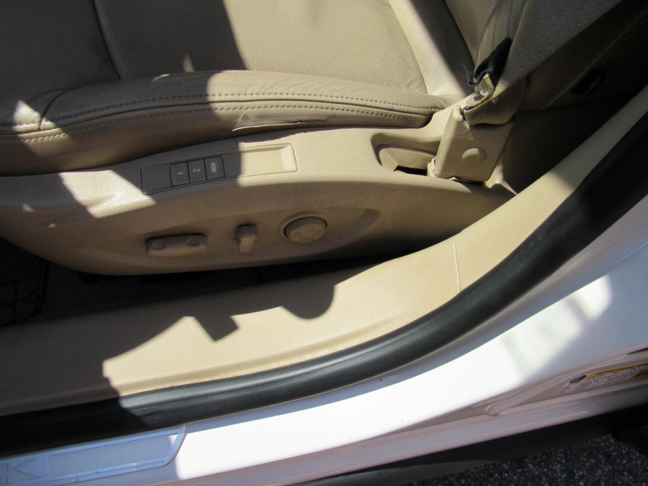 Buick LaCrosse  2011