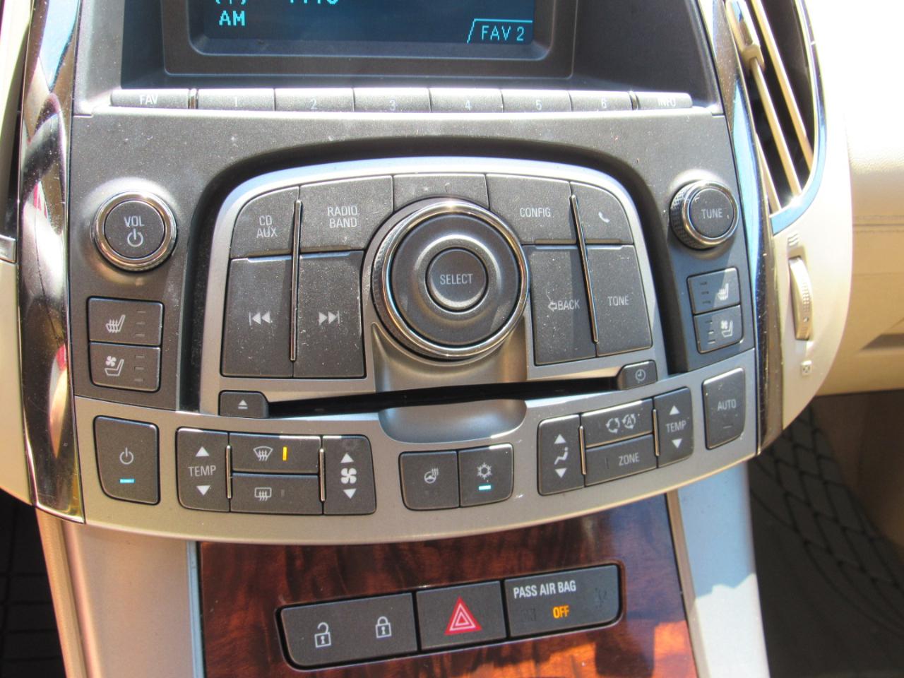 Buick LaCrosse  2011