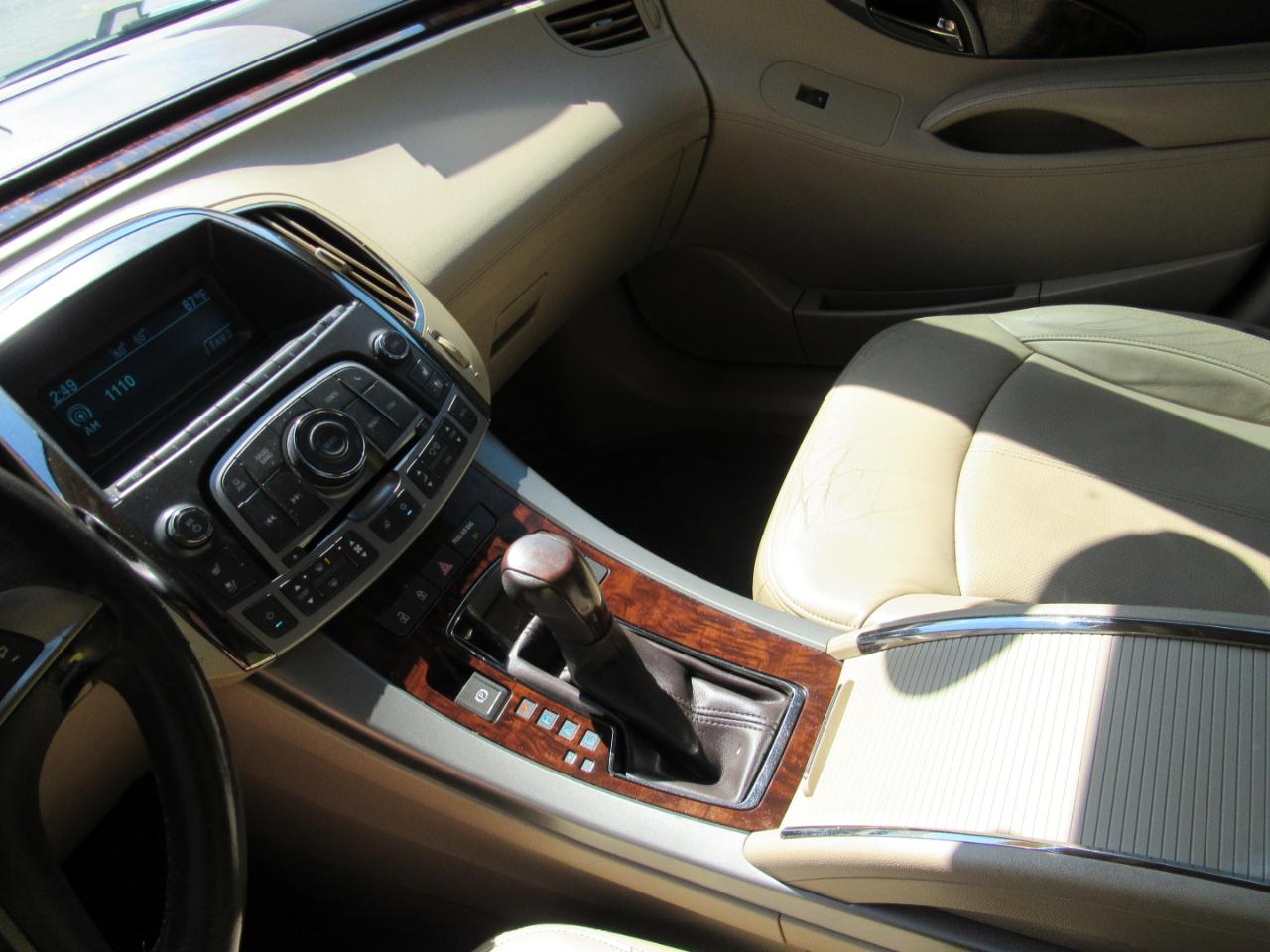 Buick LaCrosse  2011