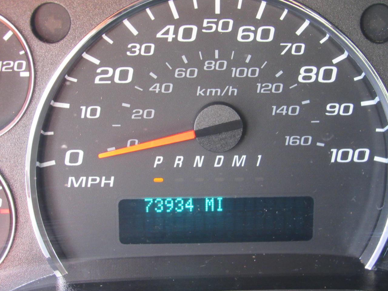 GMC Savana Commercial Cutaway 3500 Van 177" 2022
