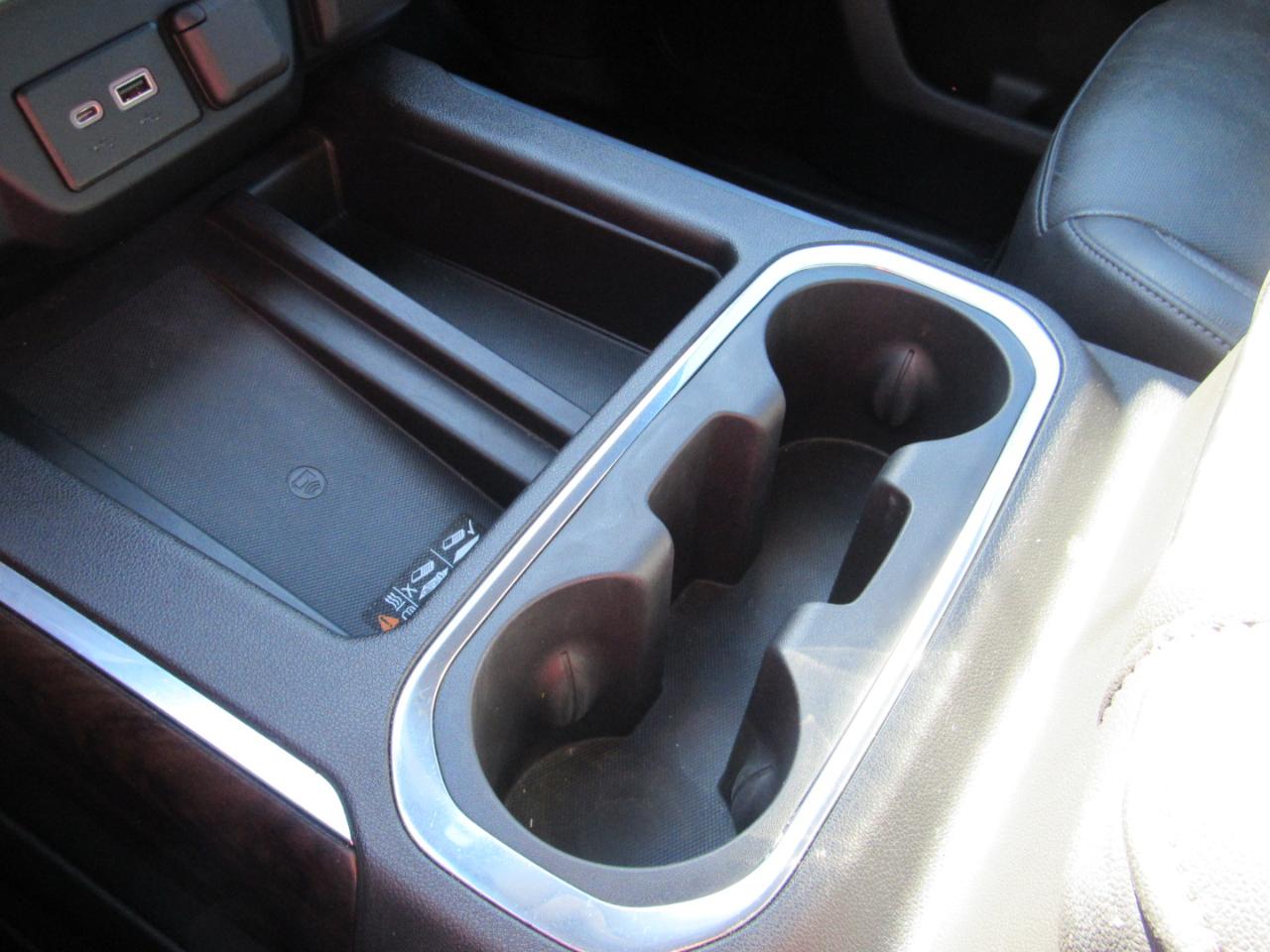 GMC Sierra 1500 SLT Crew Cab 4WD 2020