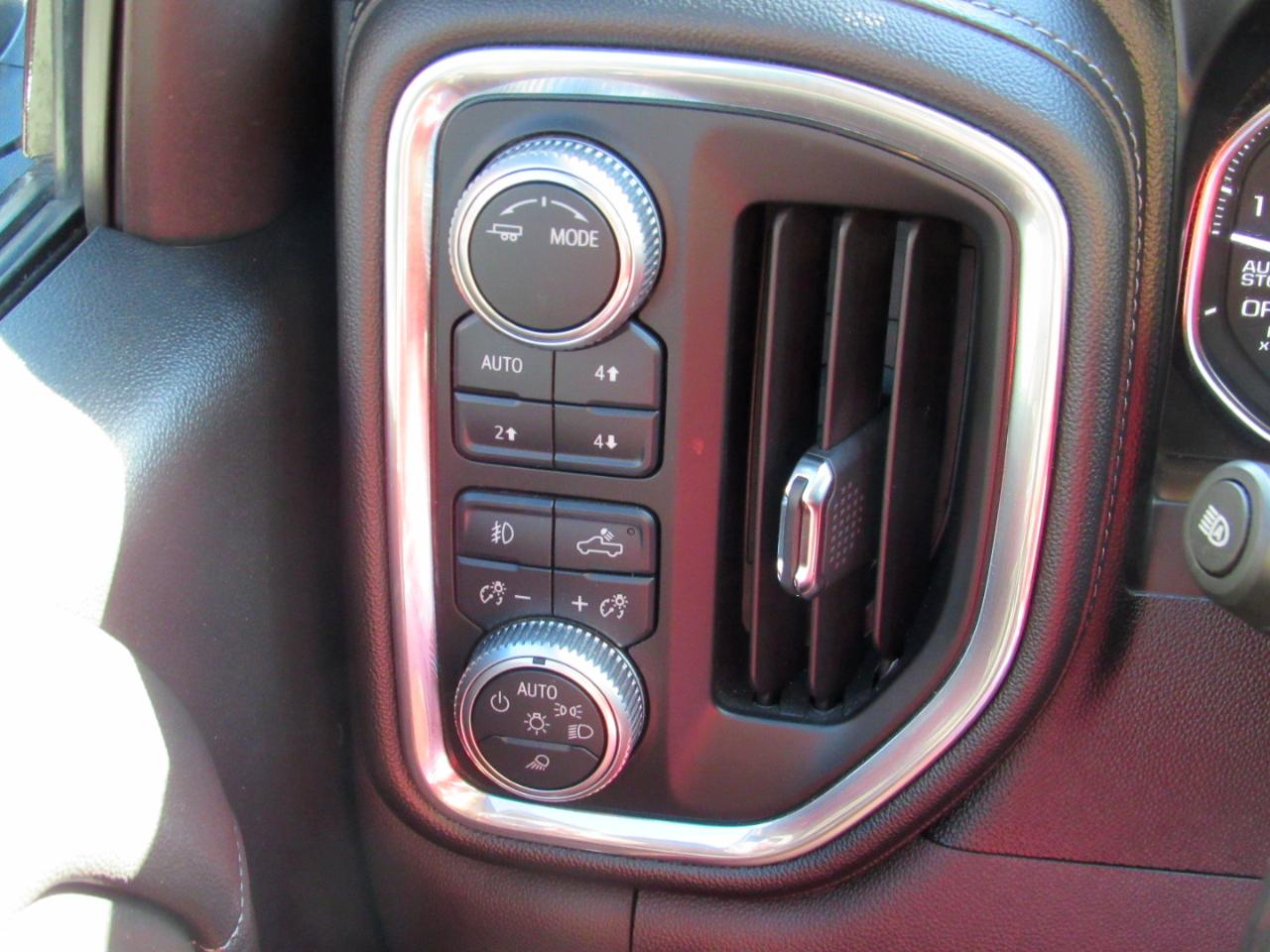 GMC Sierra 1500 SLT Crew Cab 4WD 2020