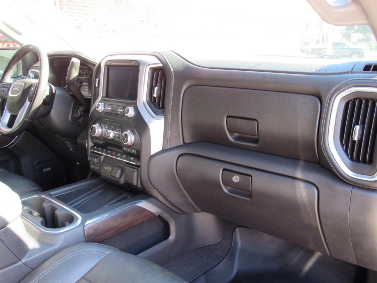 GMC Sierra 1500 SLT Crew Cab 4WD 2020
