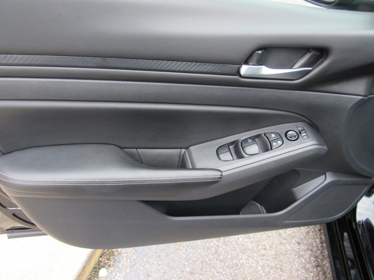 Nissan Altima 2.5 SV 2024