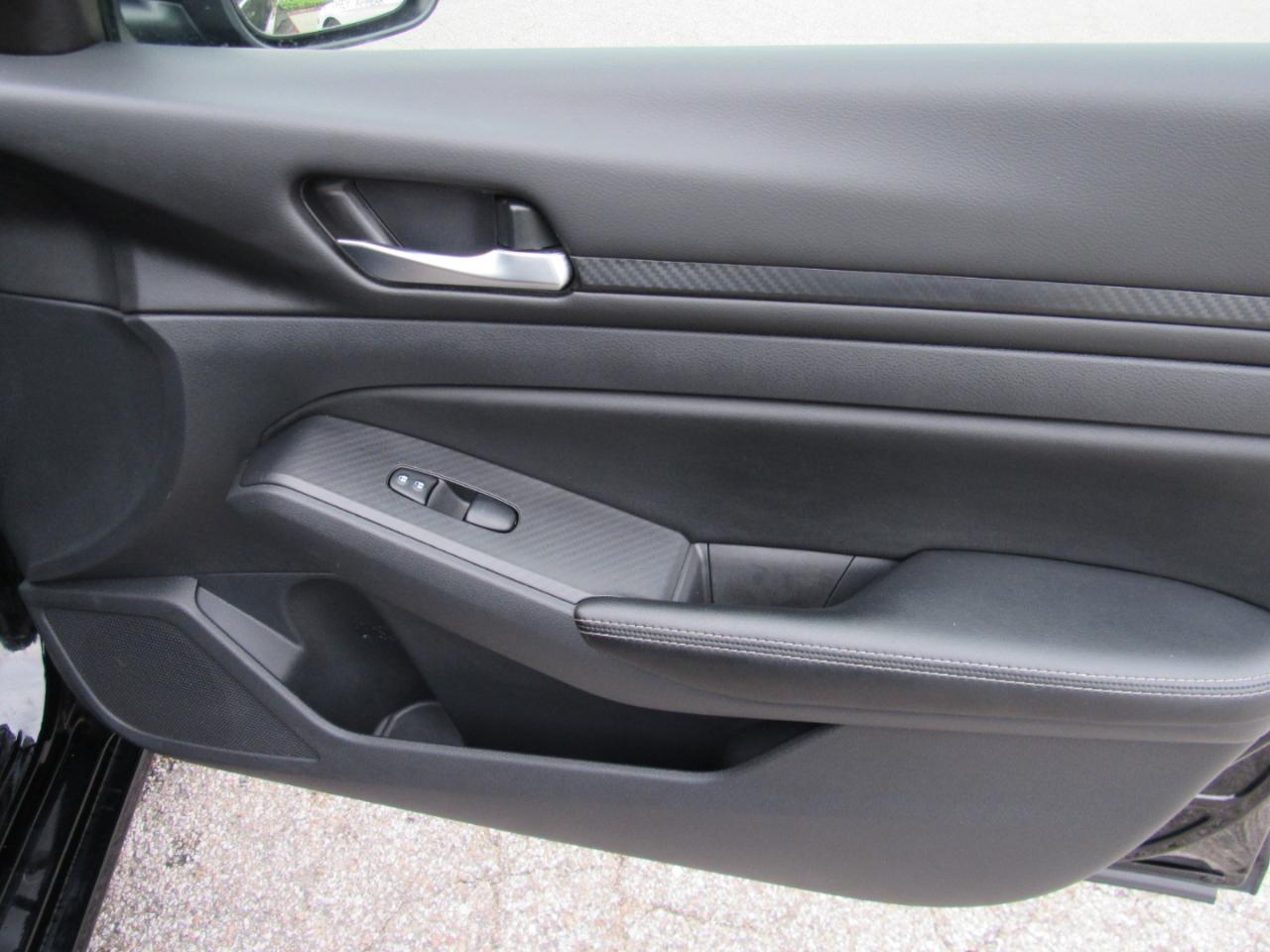 Nissan Altima 2.5 SV 2024