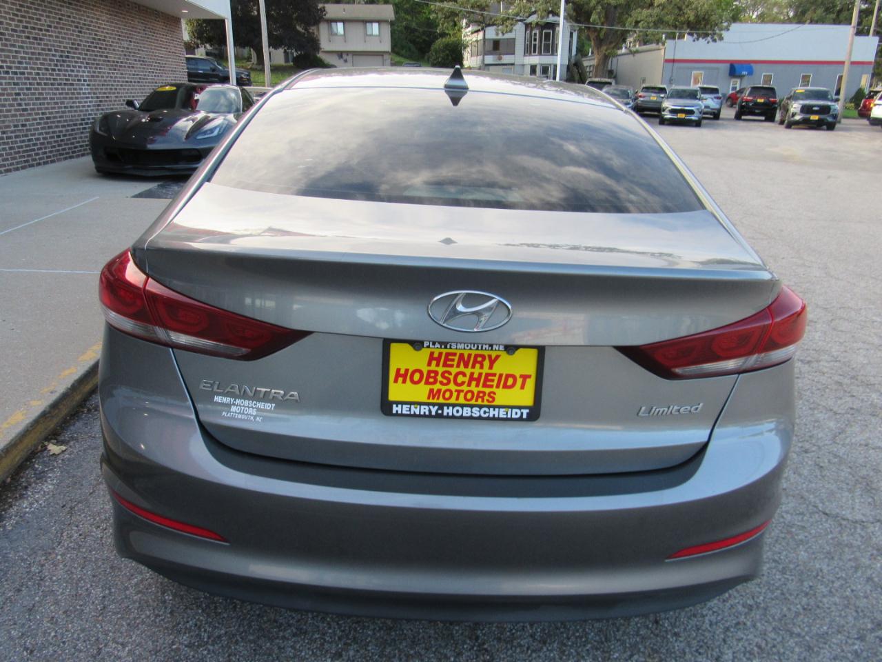 Hyundai Elantra Limited 2.0L Auto (Ulsan) 2017