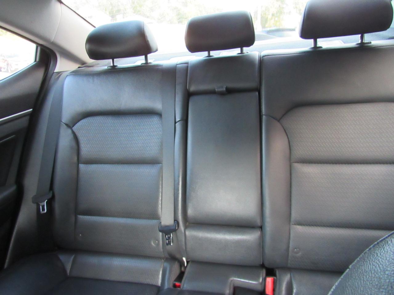 Hyundai Elantra Limited 2.0L Auto (Ulsan) 2017