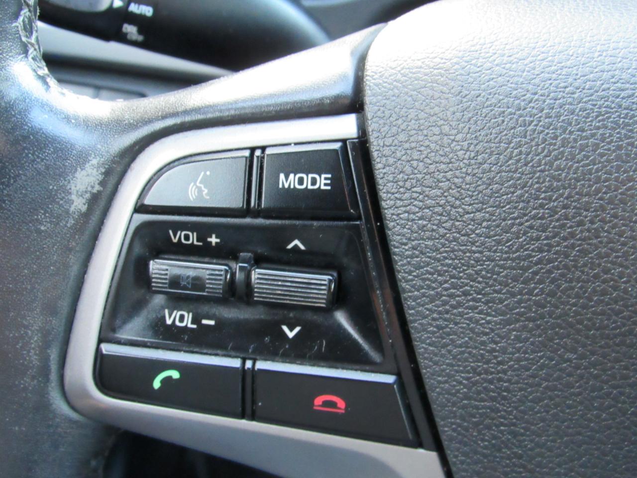 Hyundai Elantra Limited 2.0L Auto (Ulsan) 2017