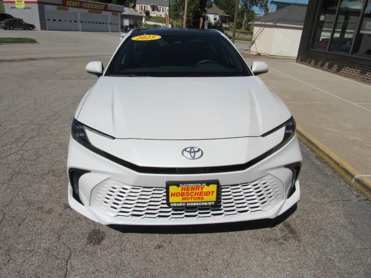 Toyota Camry LE (Natl) 2025