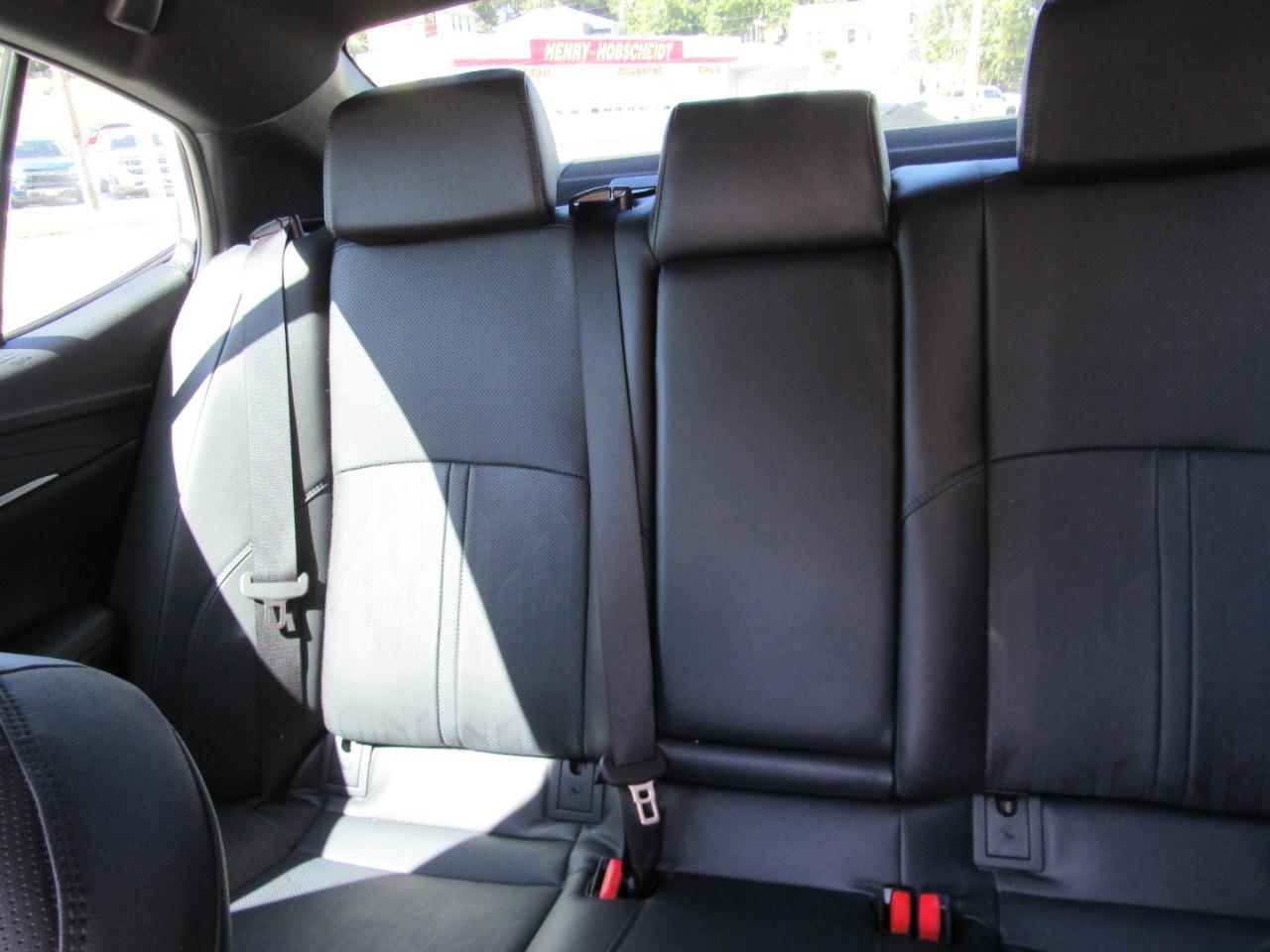 Toyota Camry LE (Natl) 2025
