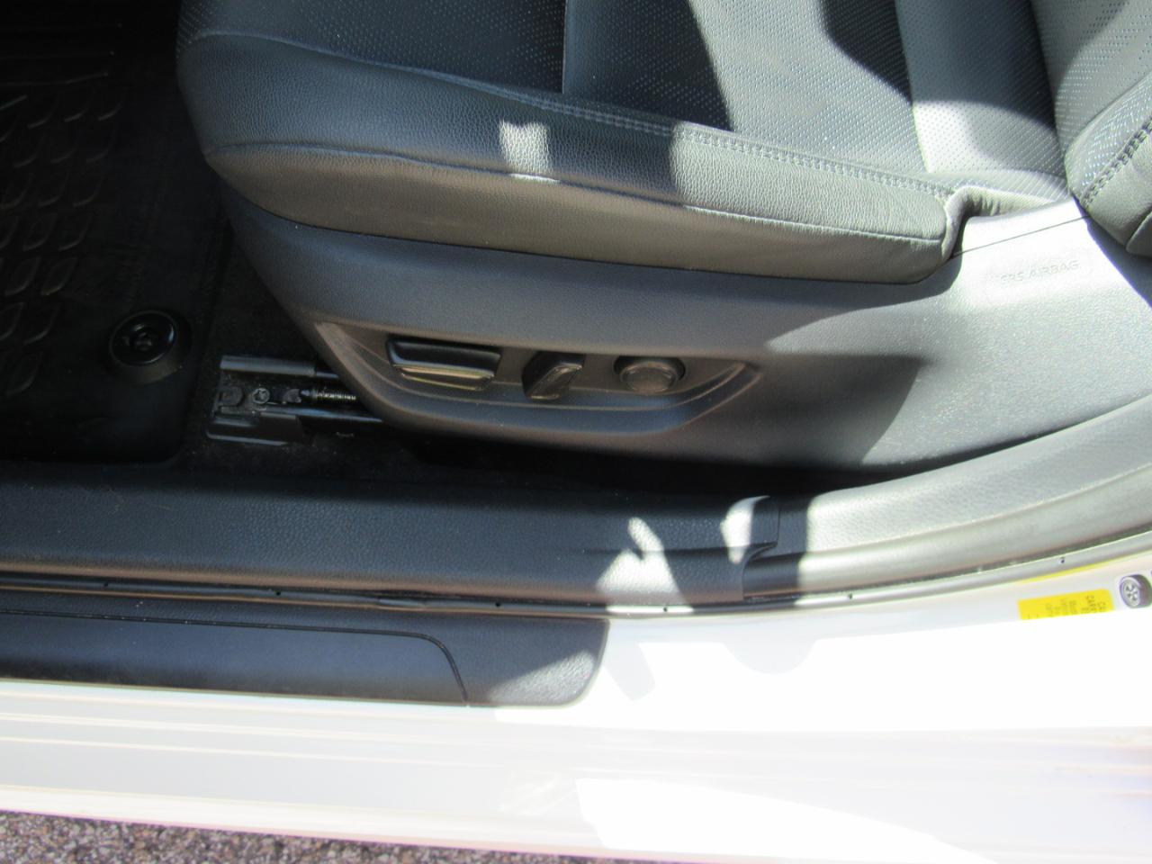Toyota Camry LE (Natl) 2025