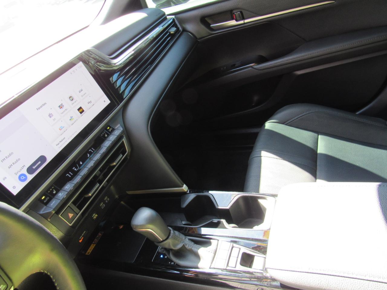 Toyota Camry LE (Natl) 2025