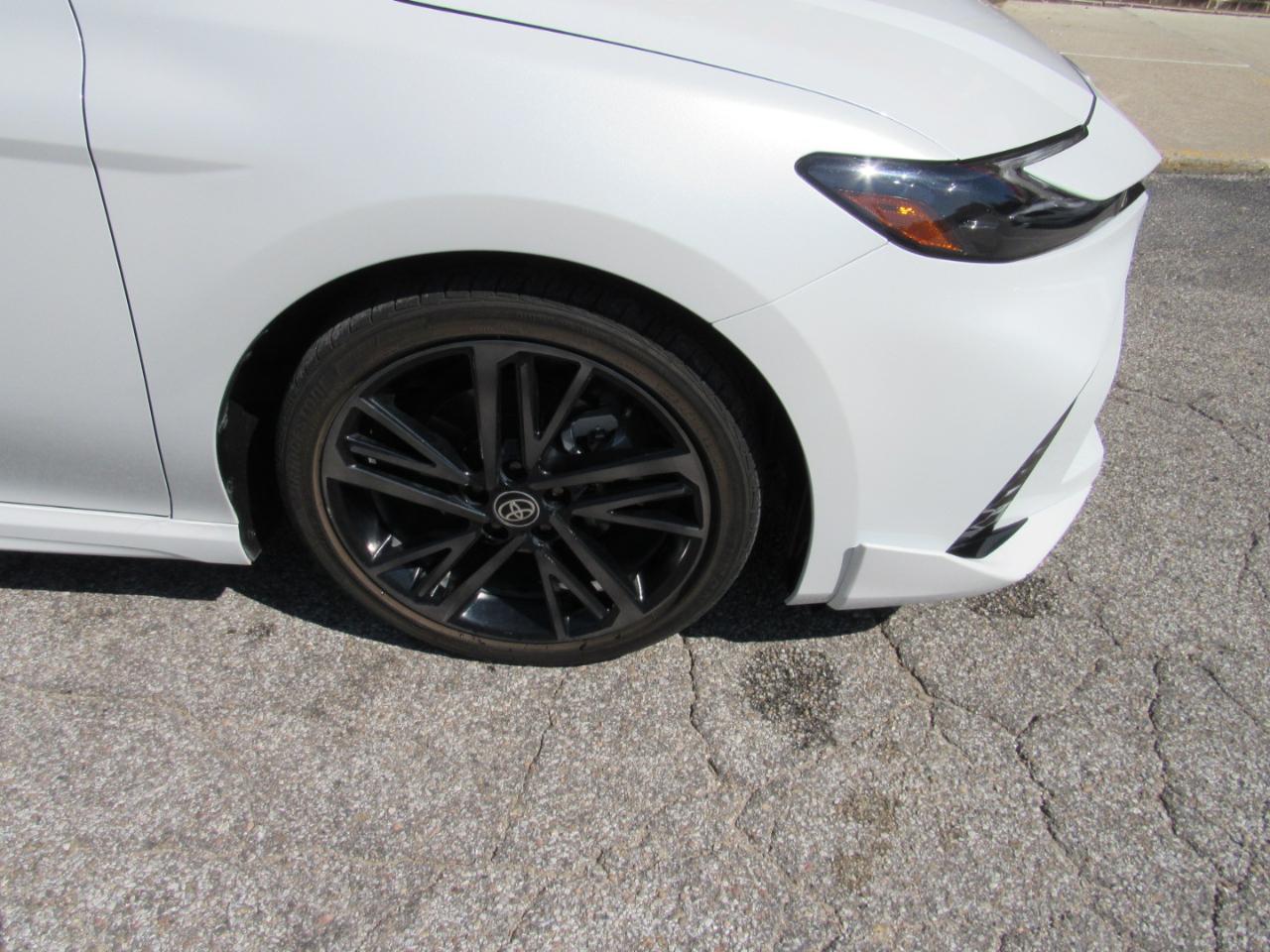 Toyota Camry LE (Natl) 2025