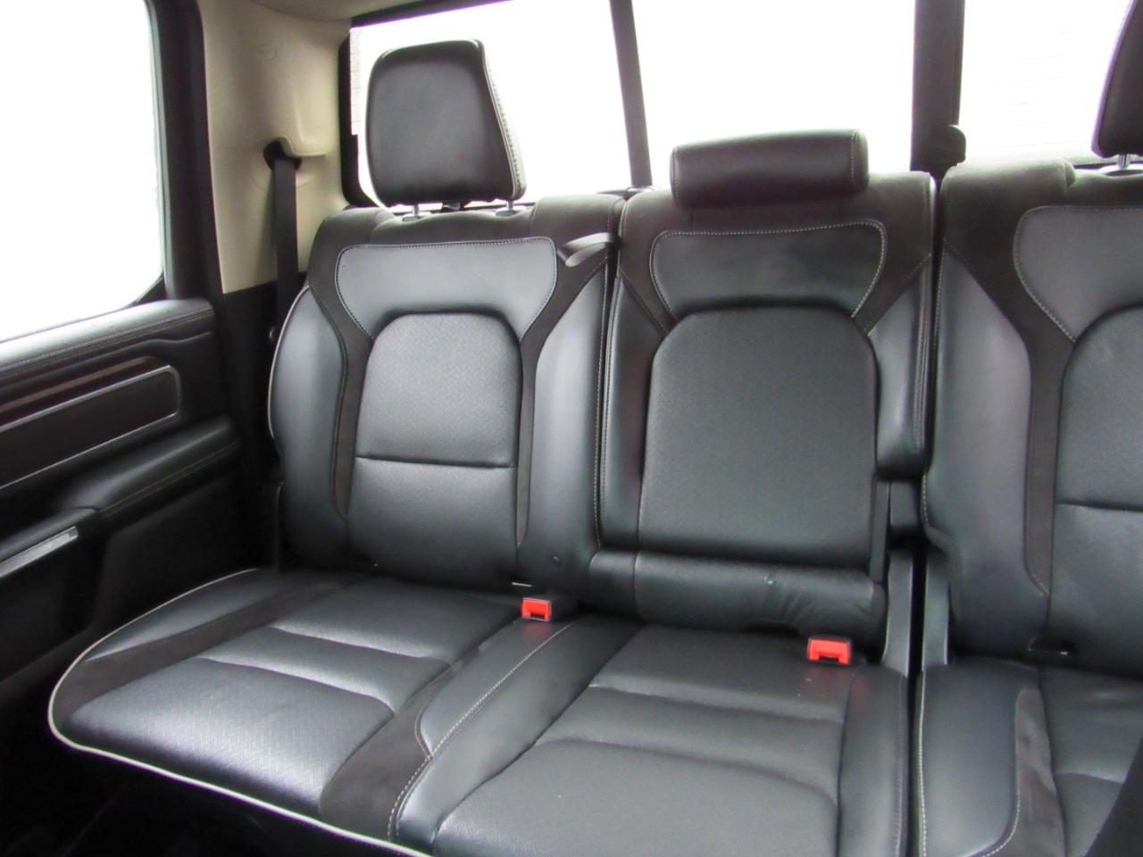 RAM 1500 Laramie Crew Cab 4WD 2021