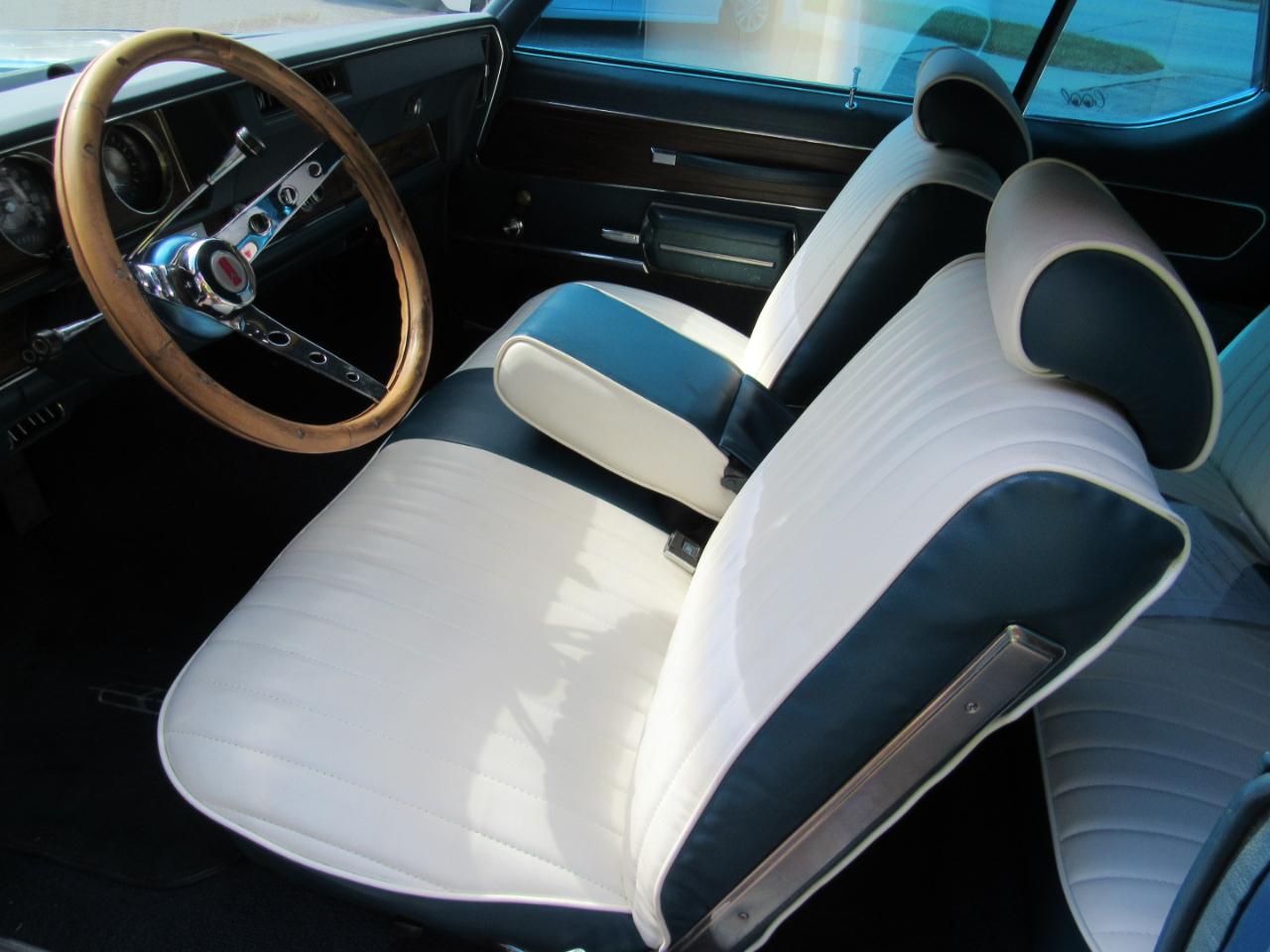 Oldsmobile Cutlass  1972