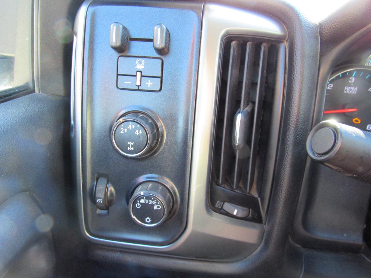 Chevrolet Silverado 2500HD LT Crew Cab 4WD 2015