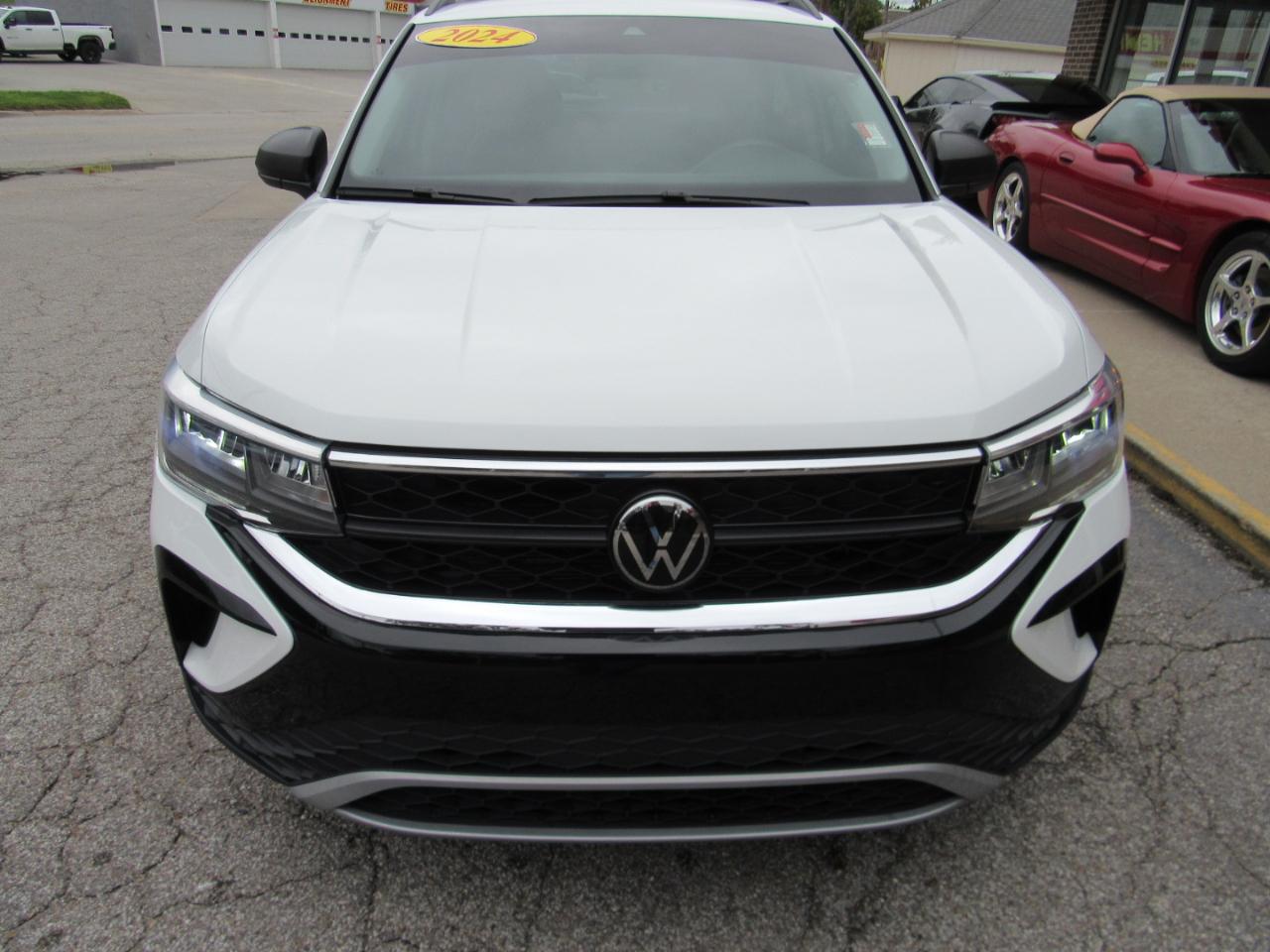 Volkswagen Taos S FWD 2024