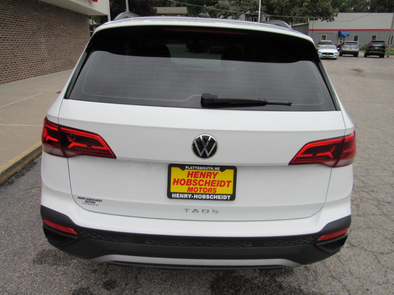 Volkswagen Taos S FWD 2024