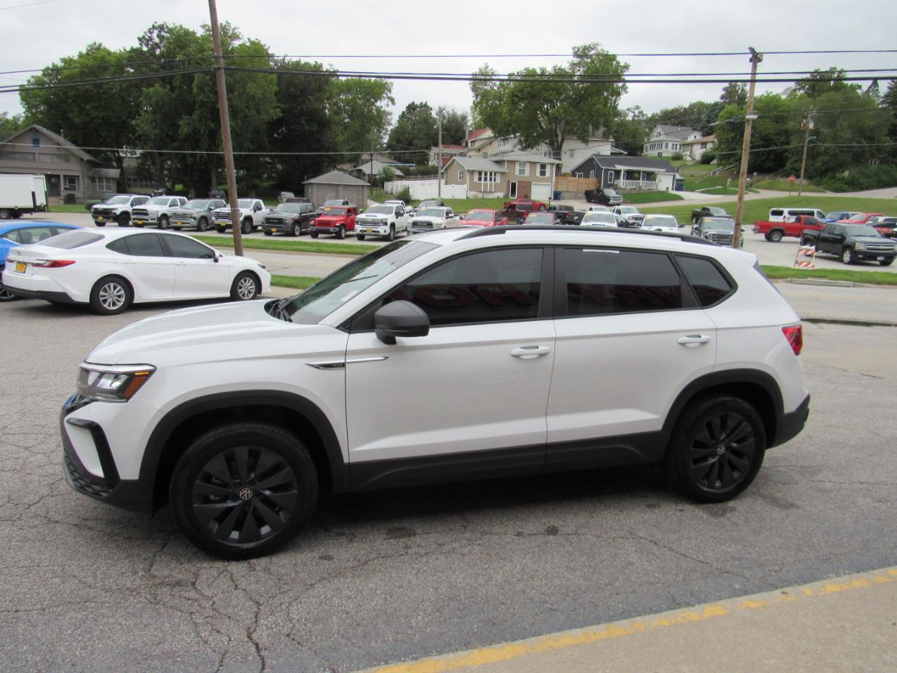 Volkswagen Taos S FWD 2024