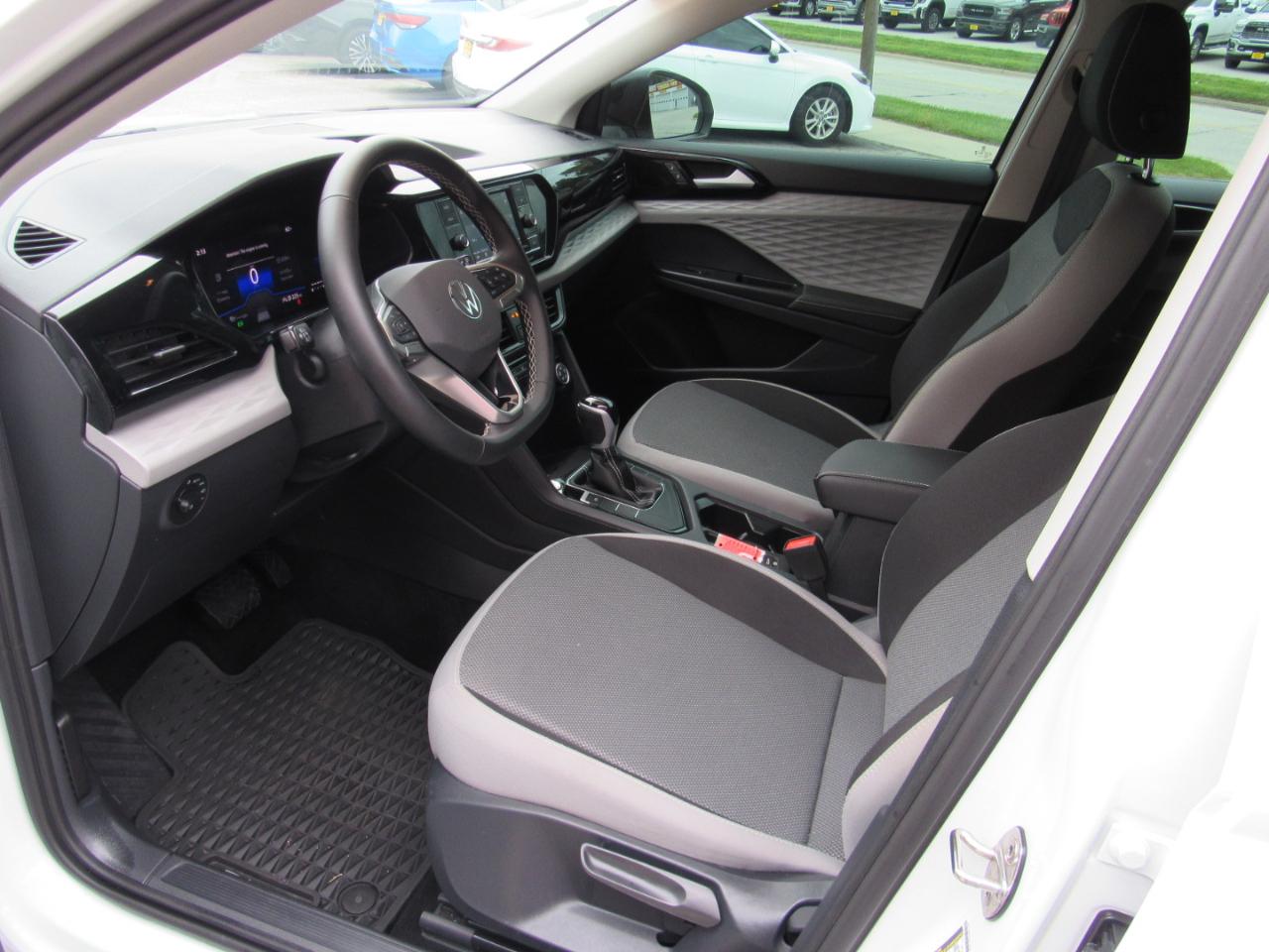 Volkswagen Taos S FWD 2024