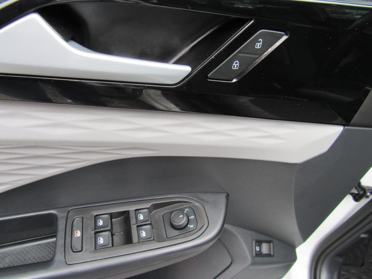 Volkswagen Taos S FWD 2024