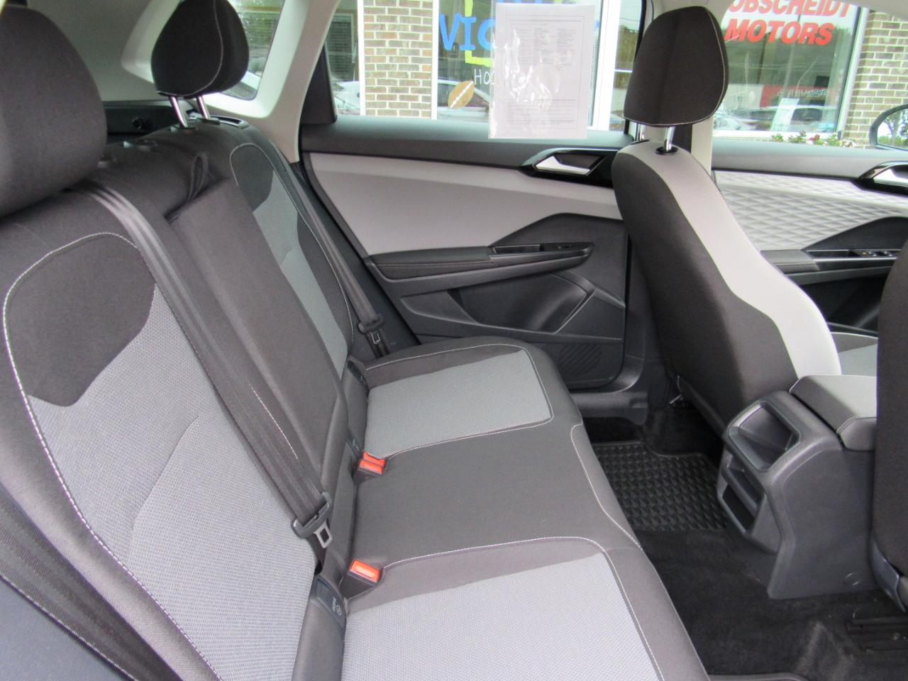 Volkswagen Taos S FWD 2024