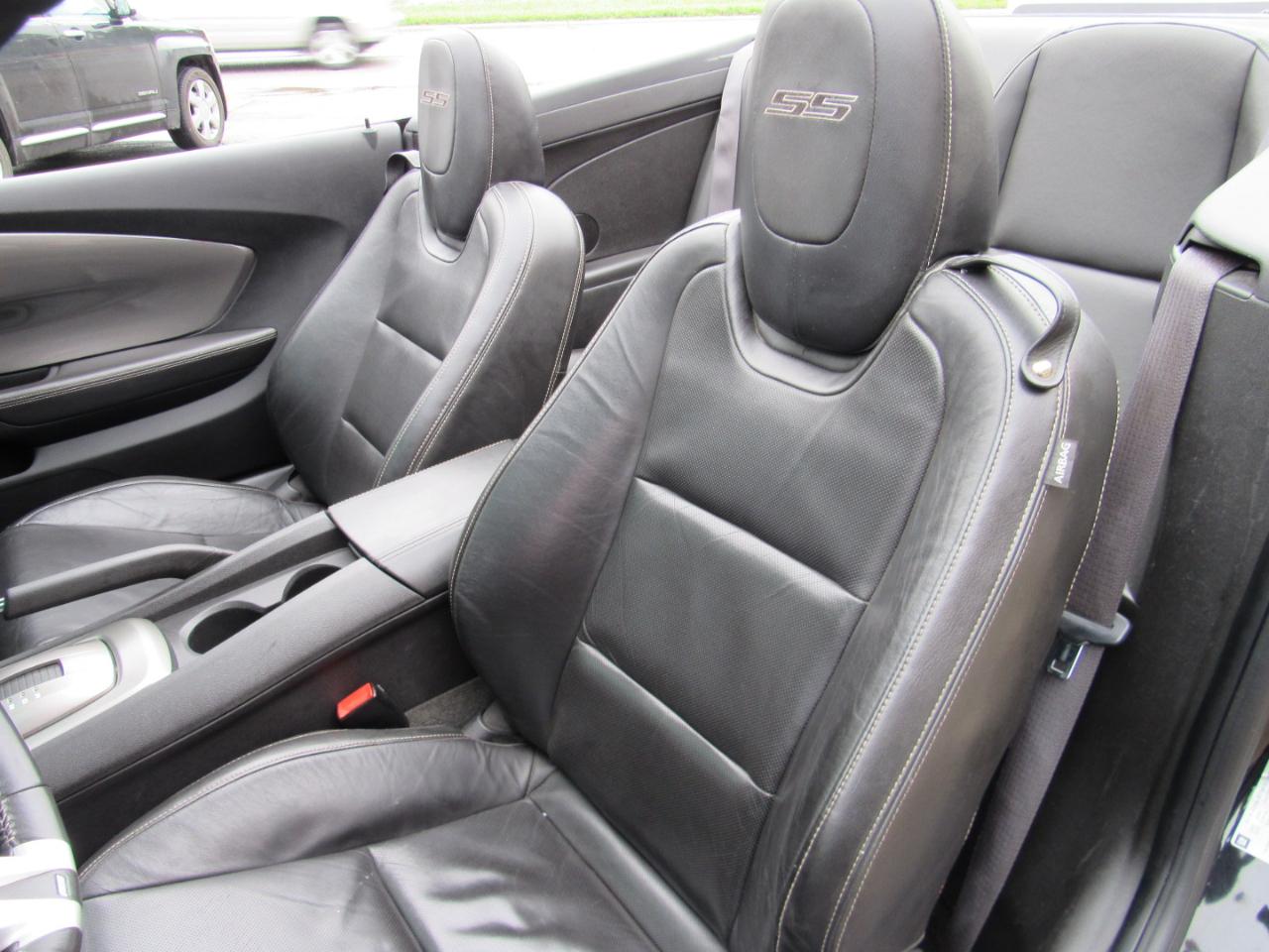Chevrolet Camaro 2SS Convertible 2011