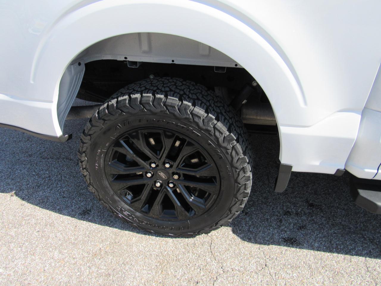 Ford F-150 Lariat SuperCrew 4WD 2024
