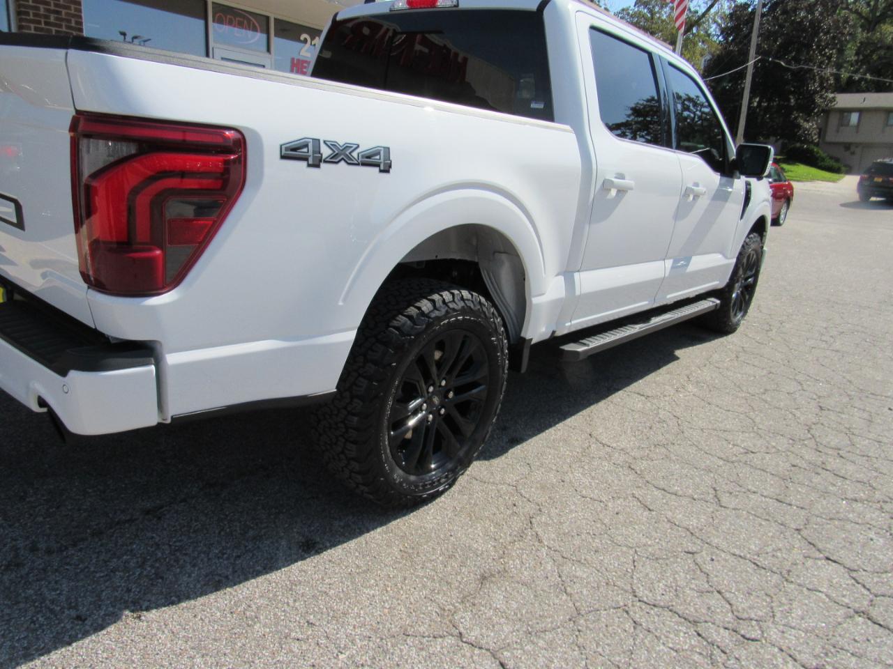 Ford F-150 Lariat SuperCrew 4WD 2024