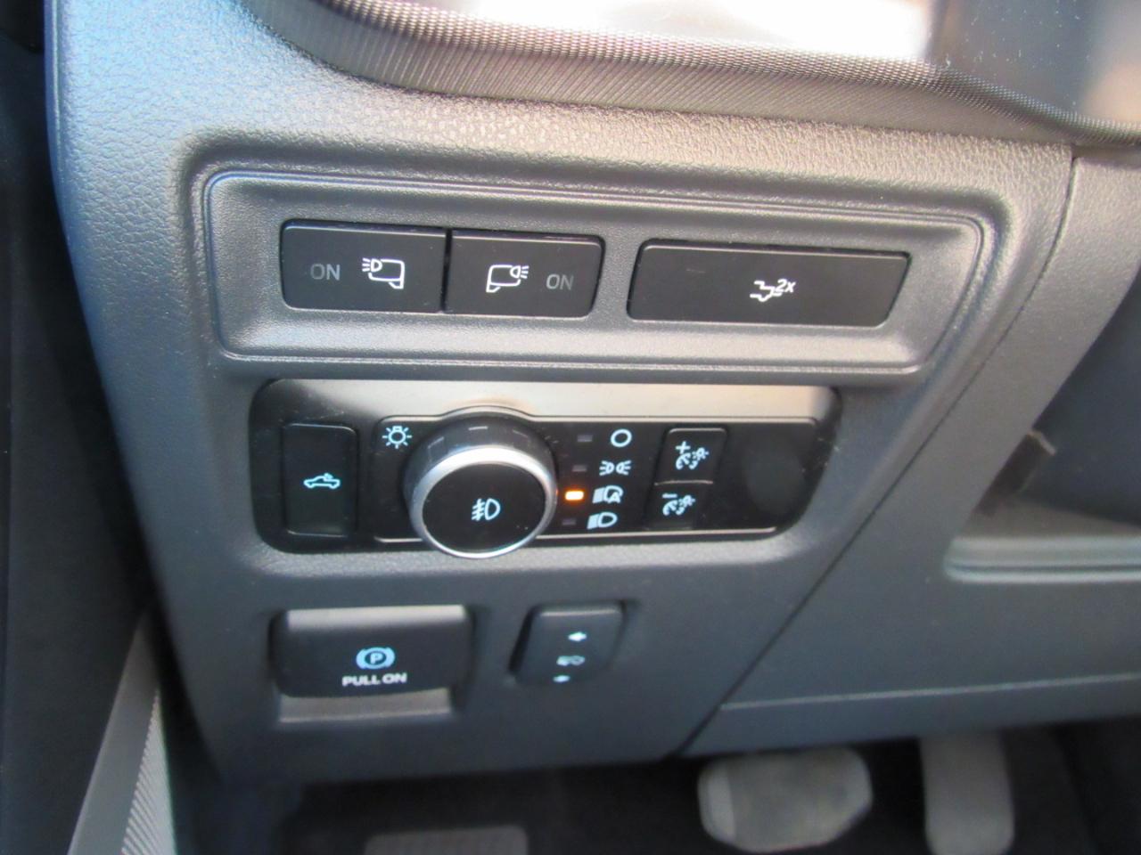 Ford F-150 Lariat SuperCrew 4WD 2024