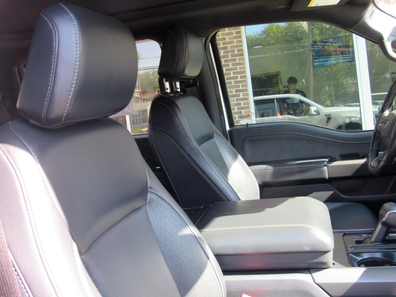 Ford F-150 Lariat SuperCrew 4WD 2024