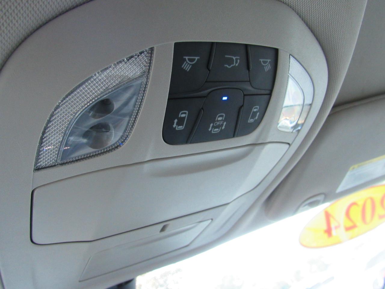 Chrysler Pacifica Touring L FWD 2024