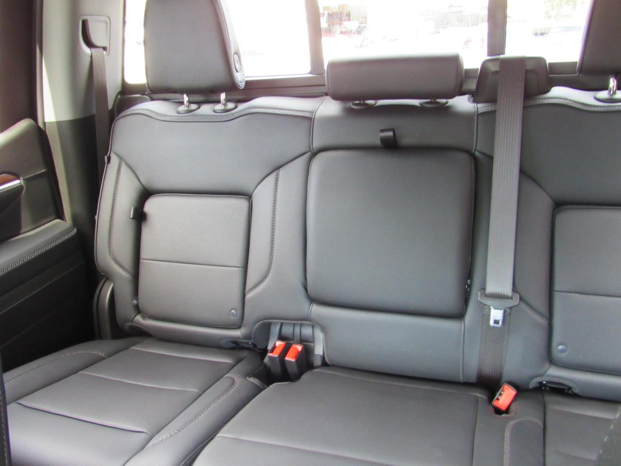 GMC Sierra 1500 Denali Crew Cab 4WD 2026