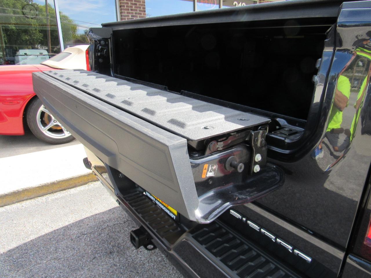 GMC Sierra 1500 Denali Crew Cab 4WD 2026