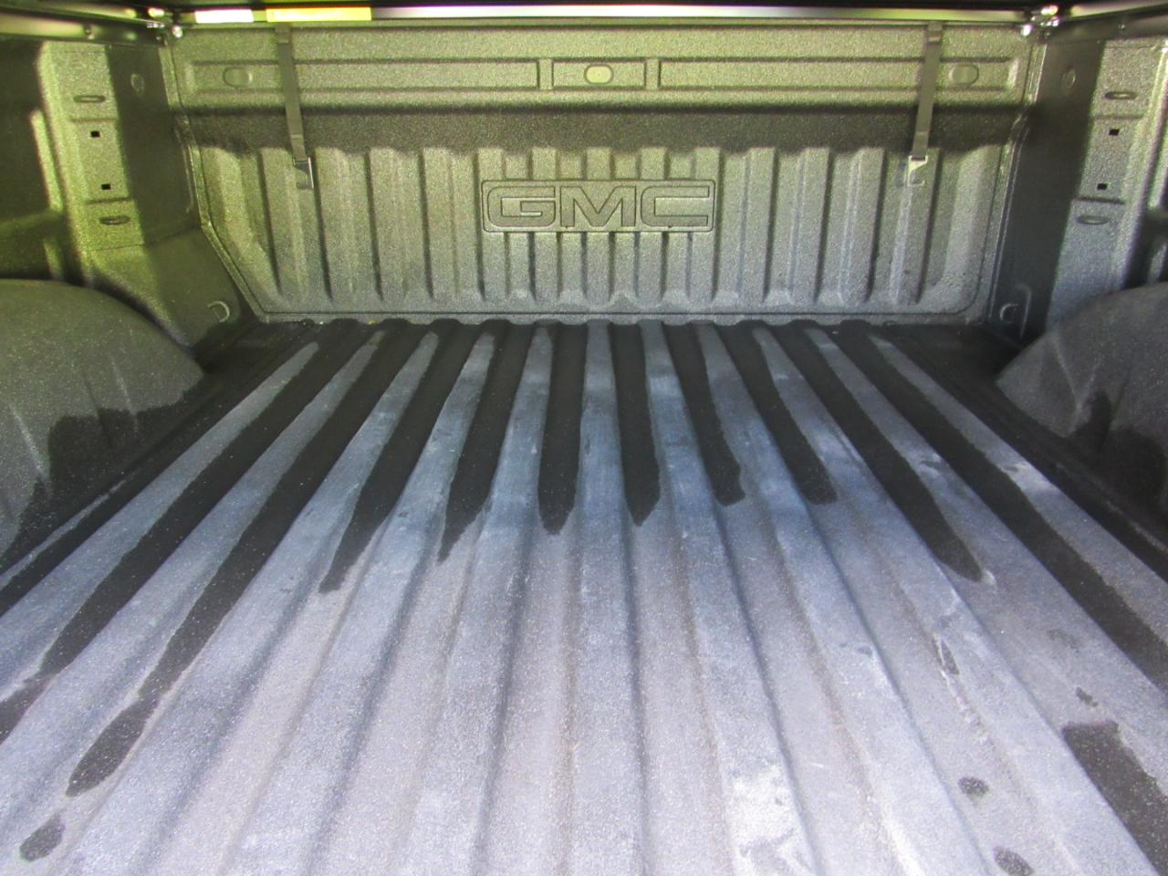 GMC Sierra 1500 Denali Crew Cab 4WD 2026