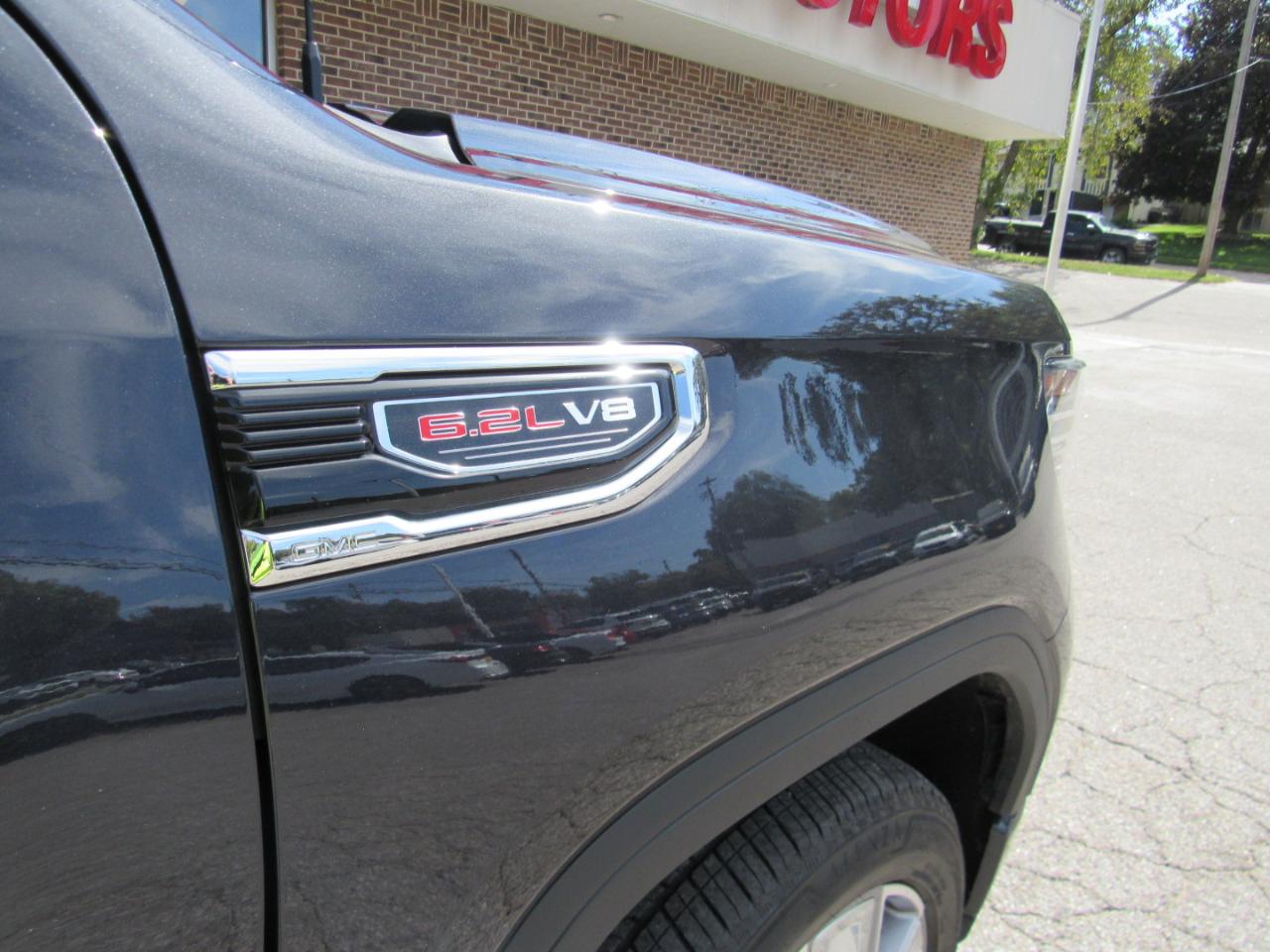 GMC Sierra 1500 Denali Crew Cab 4WD 2026
