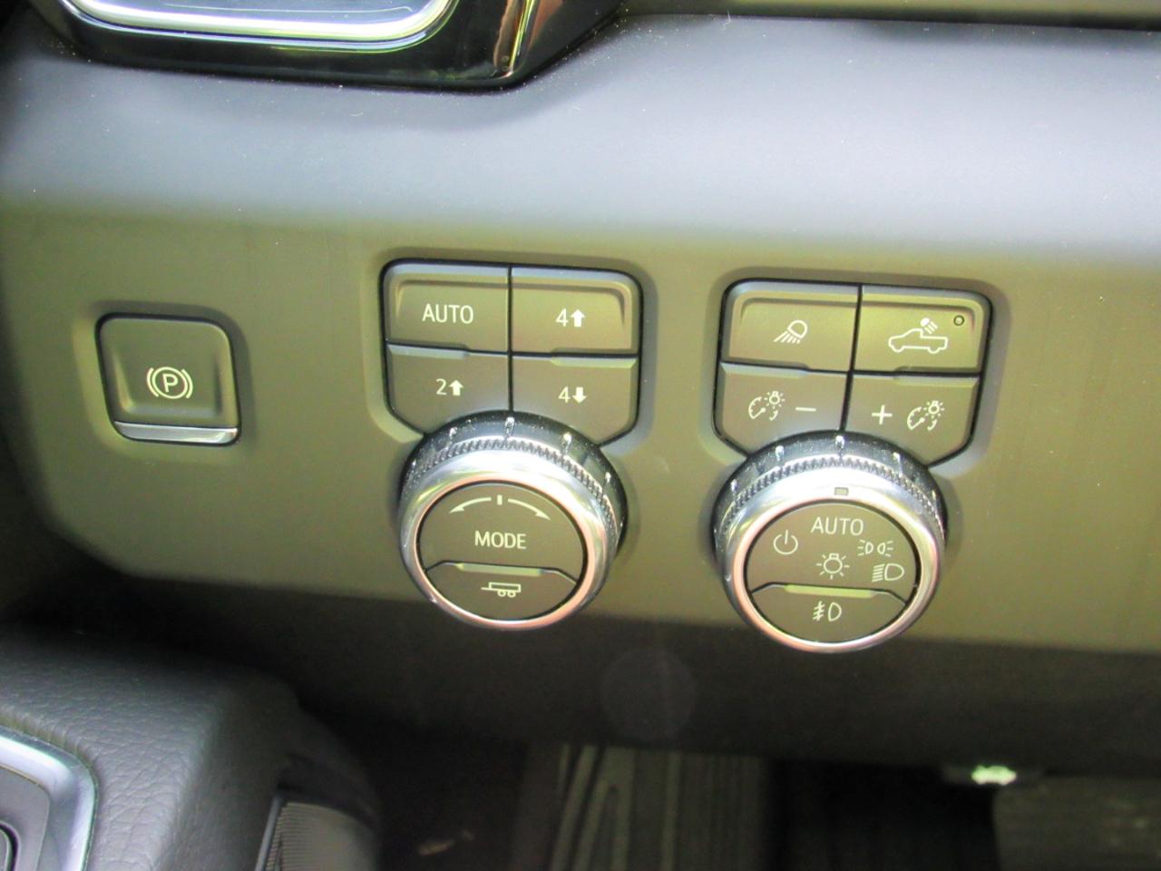 GMC Sierra 1500 Denali Crew Cab 4WD 2026