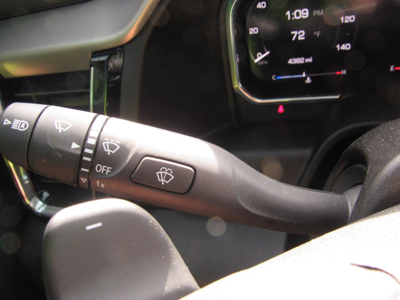 GMC Sierra 1500 Denali Crew Cab 4WD 2026