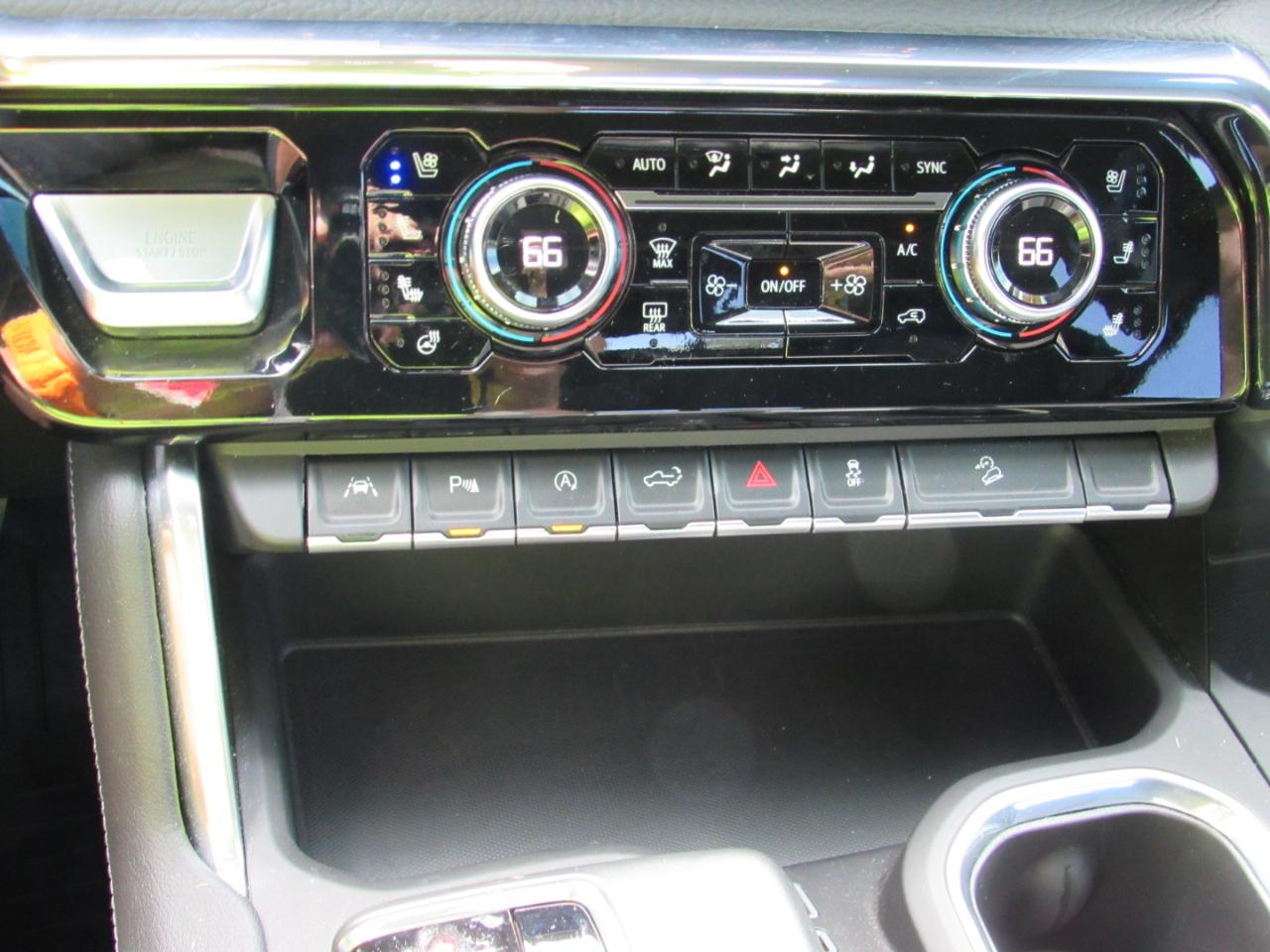 GMC Sierra 1500 Denali Crew Cab 4WD 2026