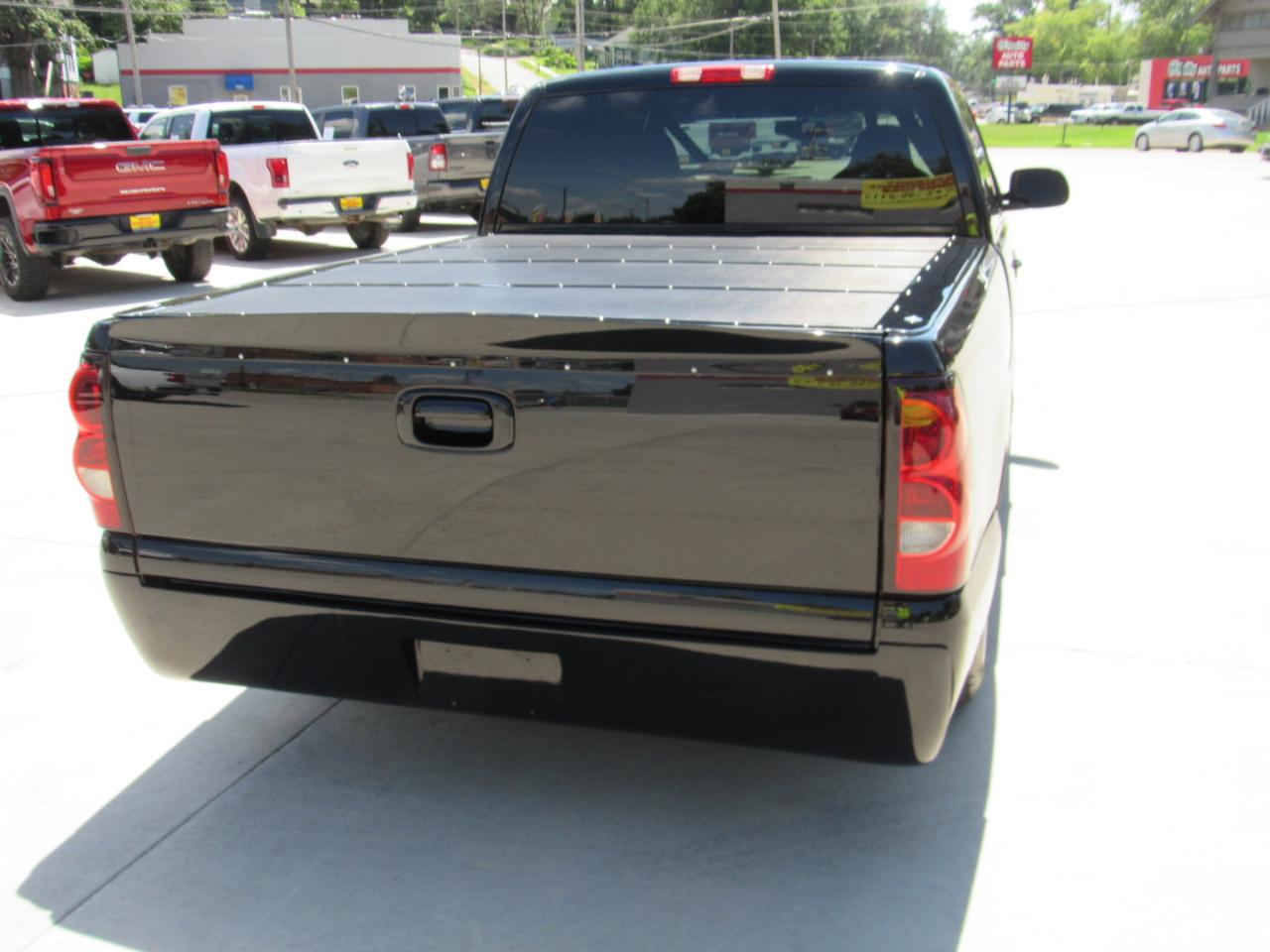 Chevrolet Silverado SS  2004