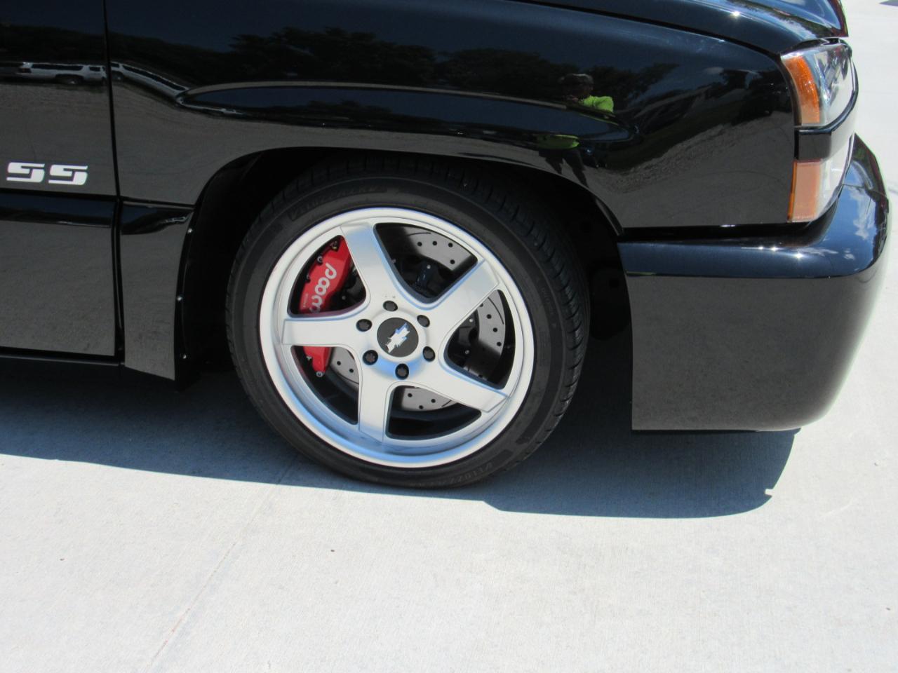 Chevrolet Silverado SS  2004