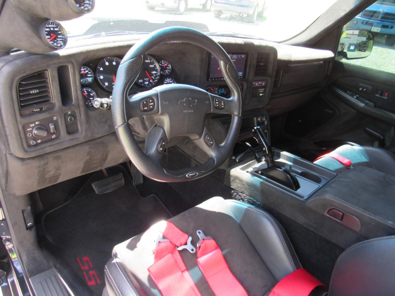 Chevrolet Silverado SS  2004