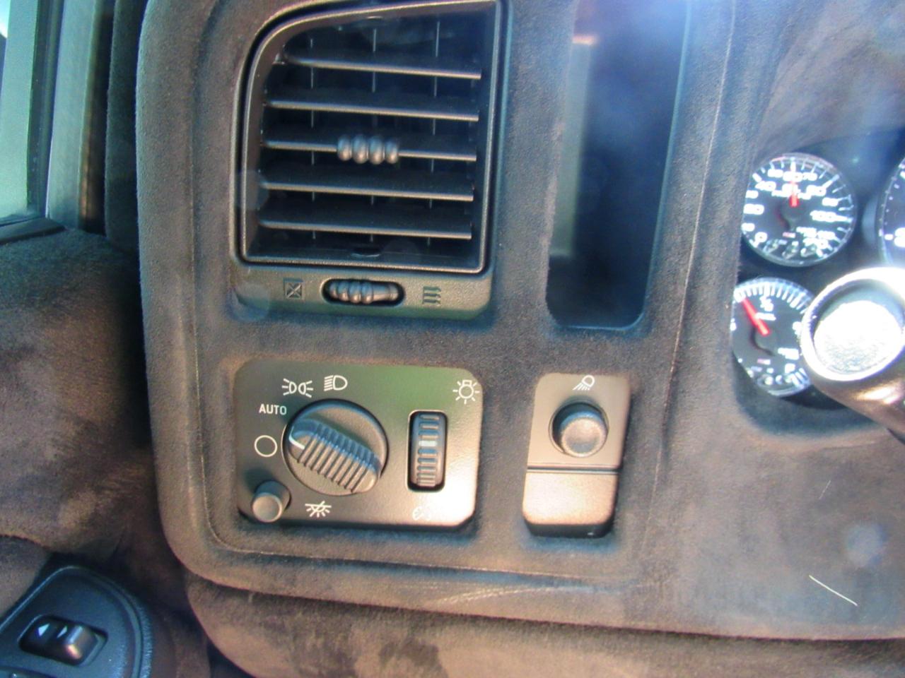Chevrolet Silverado SS  2004