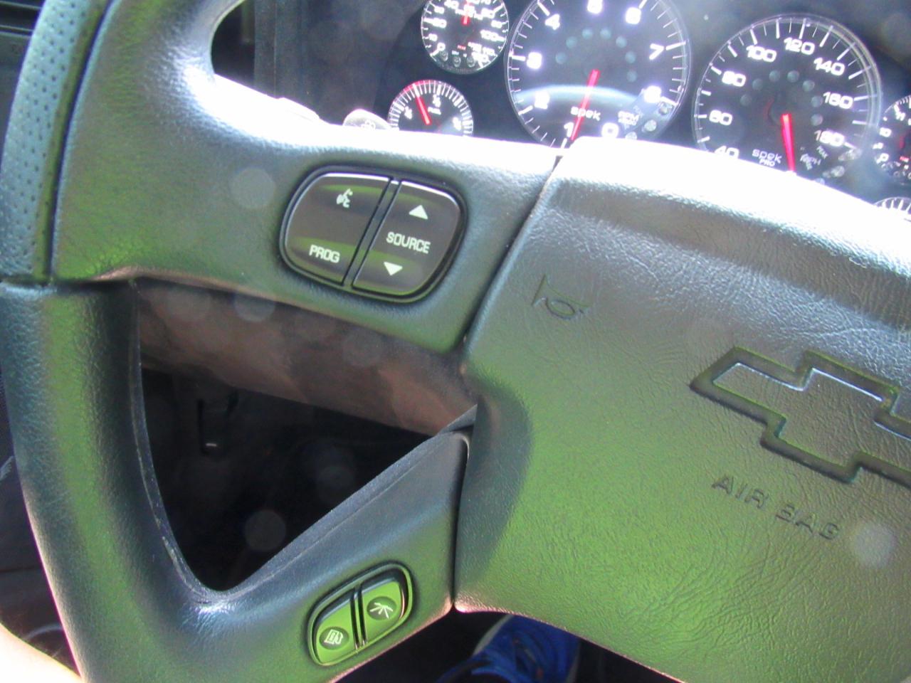 Chevrolet Silverado SS  2004