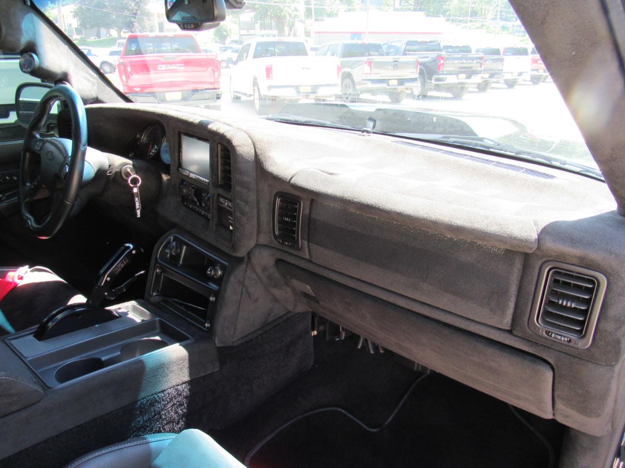 Chevrolet Silverado SS  2004