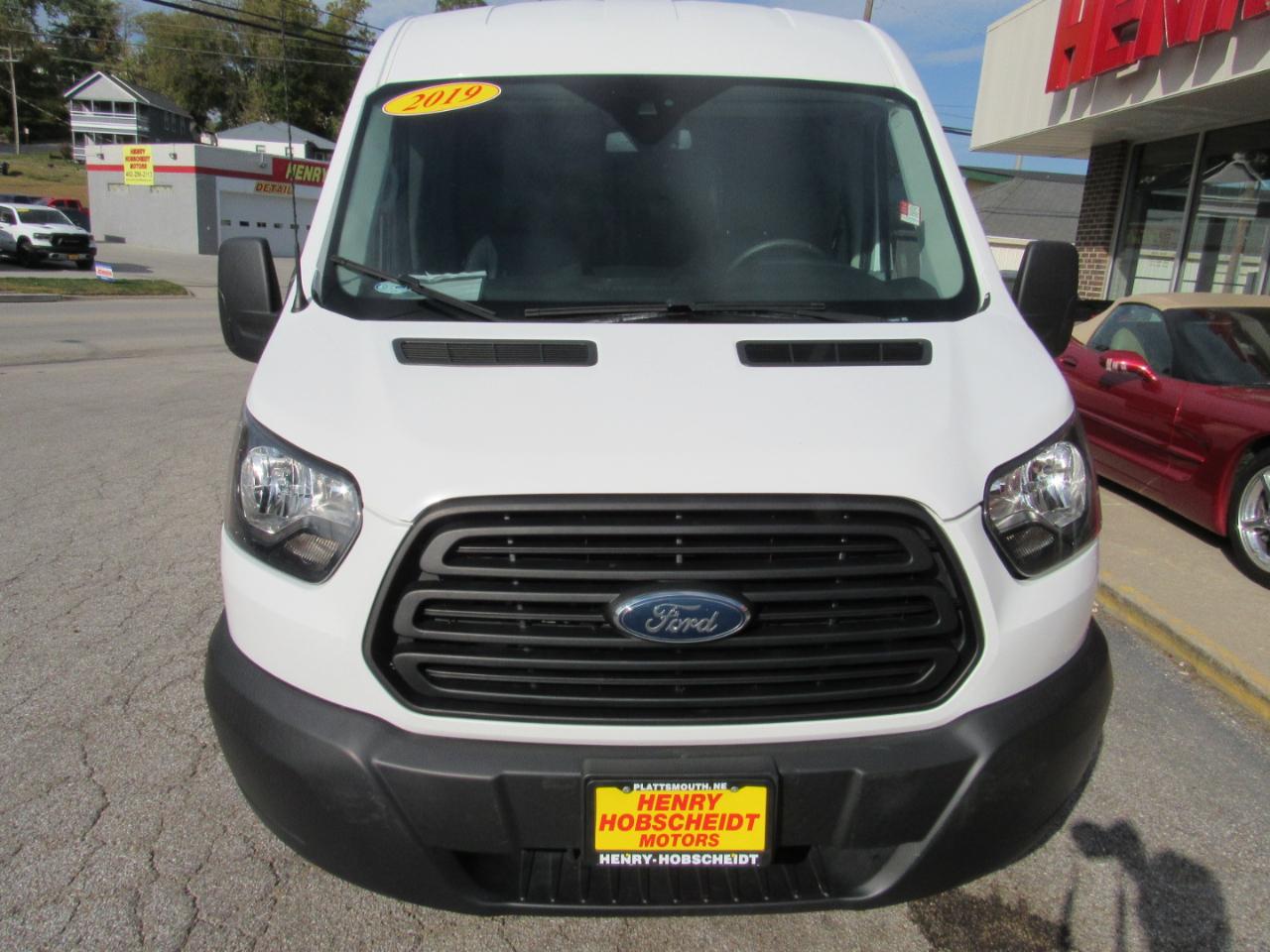 Ford Transit Van T-150 130" Med Rf 8600 GVWR Sliding RH Dr 2019