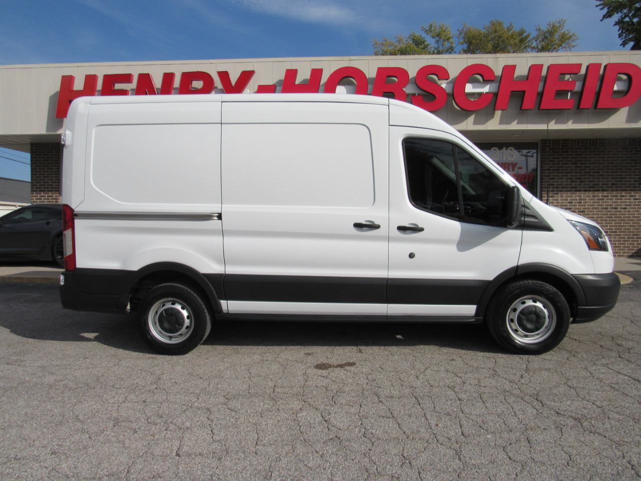 Ford Transit Van T-150 130" Med Rf 8600 GVWR Sliding RH Dr 2019