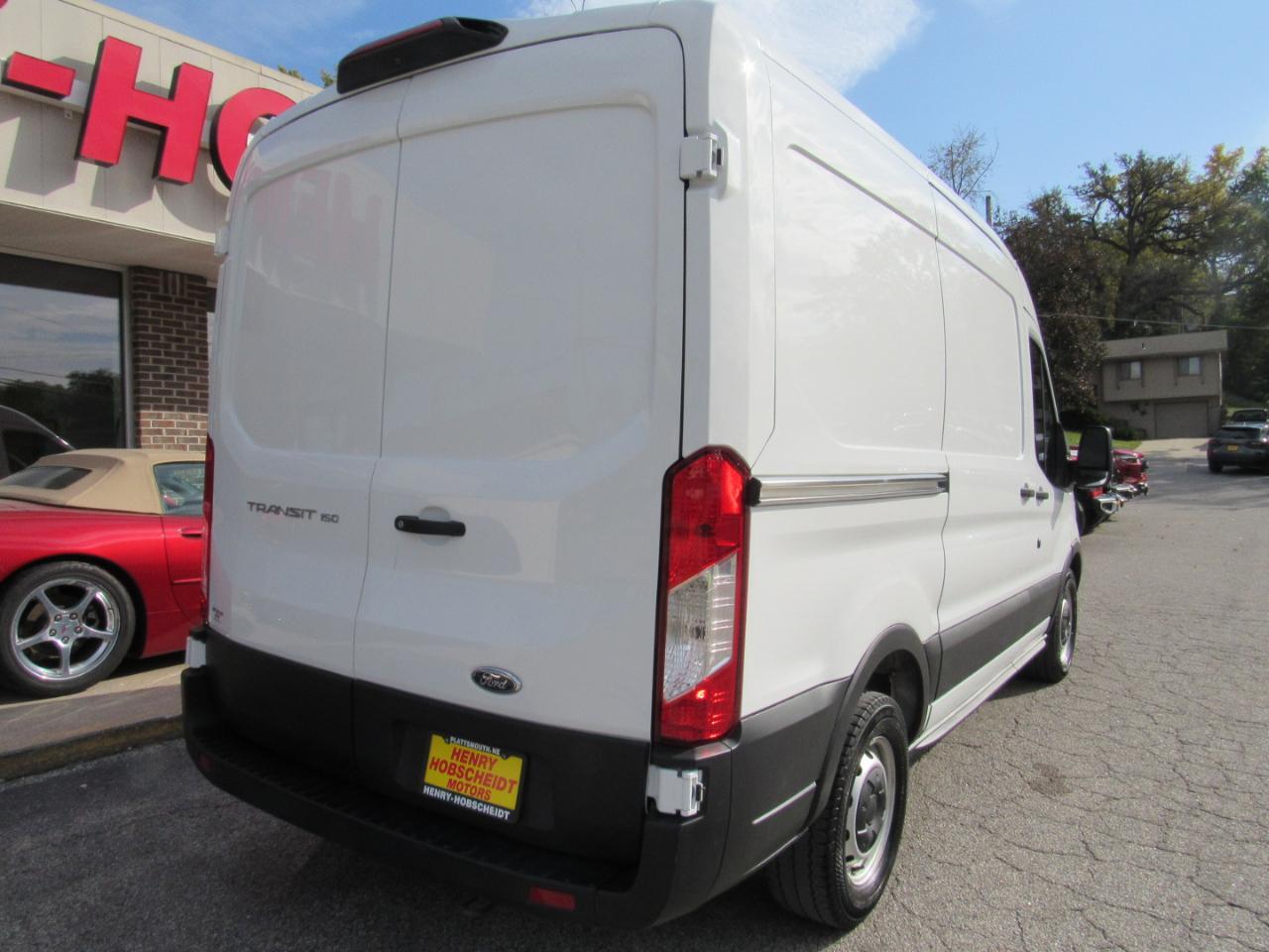 Ford Transit Van T-150 130" Med Rf 8600 GVWR Sliding RH Dr 2019